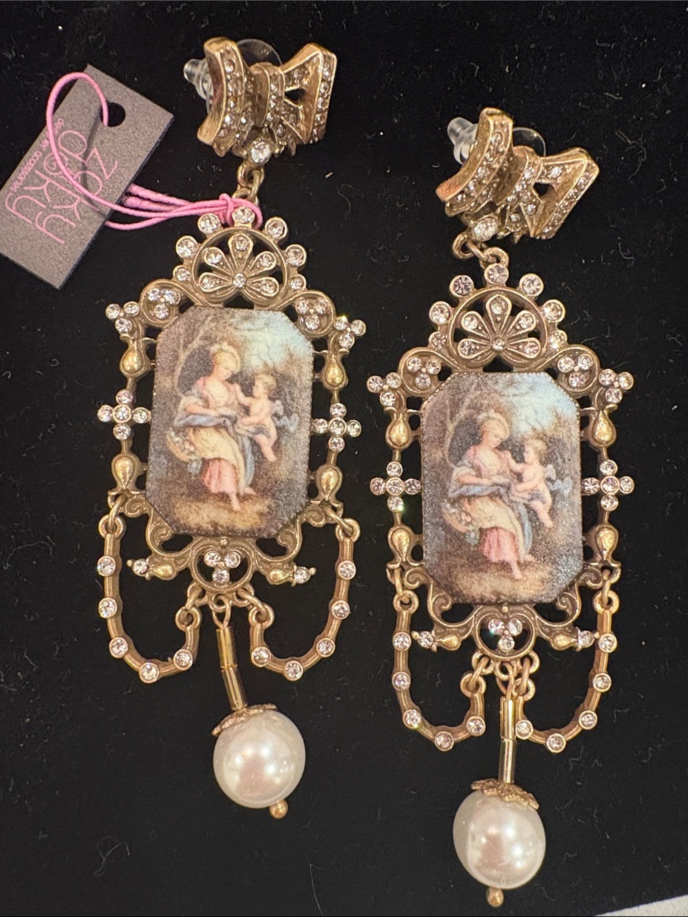 Great Masterpiece Inspired Antiqued Gold Earrings with Pearl Accents-NWT
